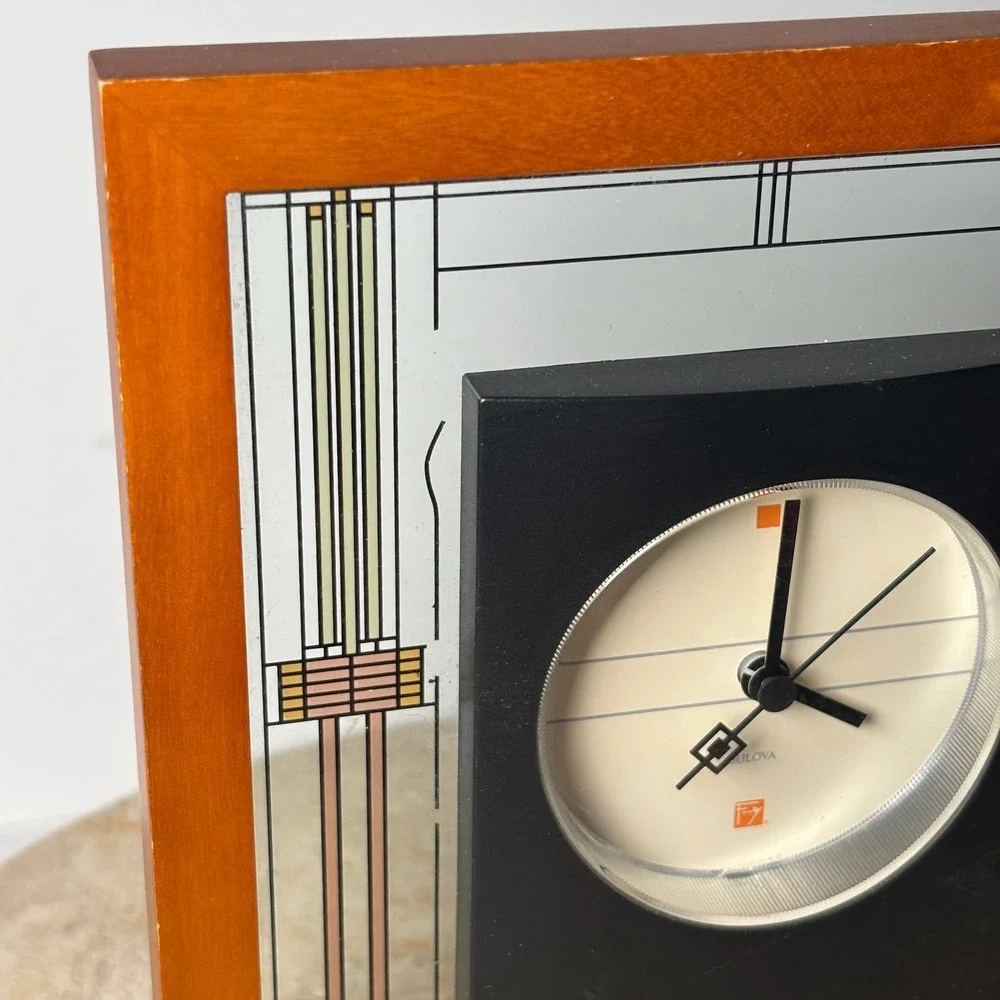 Bulova Frank Lloyd Wright Exhibition Table Clock Brown Wood Glass Mission FLAW